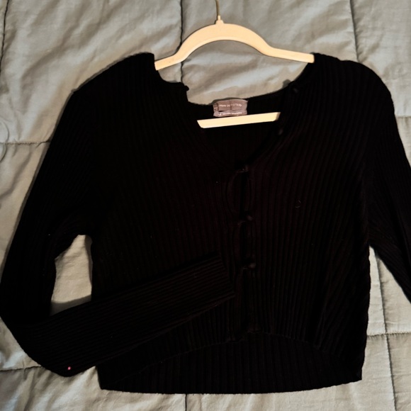 Urban outfitters cropped button sweater - Picture 2 of 2